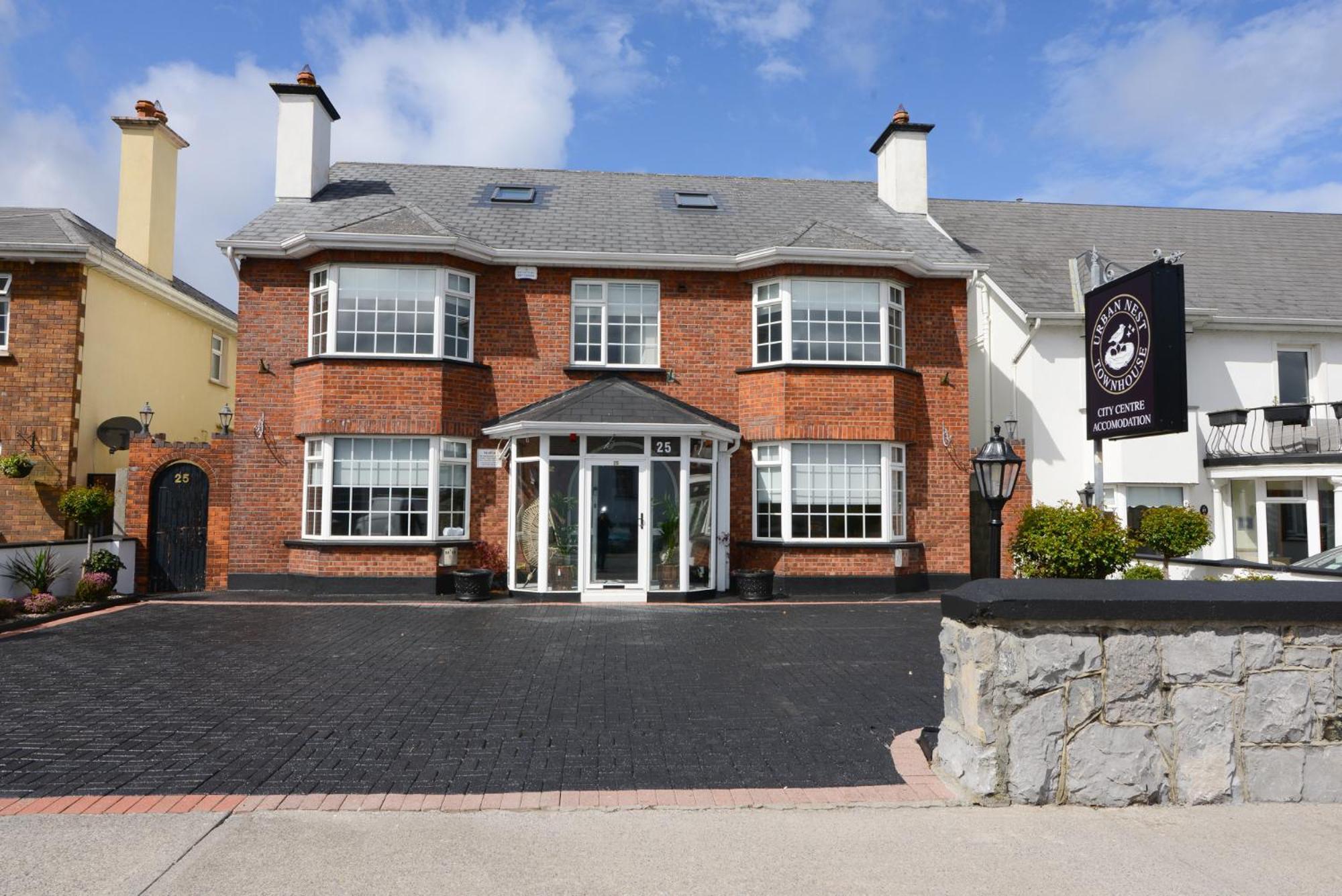 Urban Nest Townhouse Bed & Breakfast Galway Exterior foto